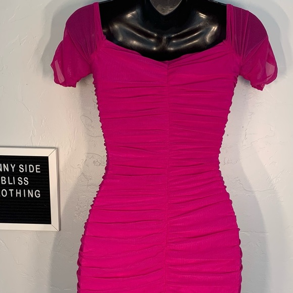 Windsor Hot Pink Bodycon Ruched Dress Size Medium - Picture 6 of 10